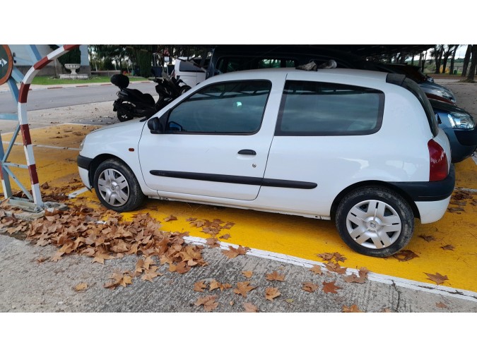 PARAGOLPES DELANTERO RENAULT CLIO 2001