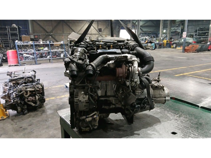 MOTOR CON ACCESORIOS Y CAJA DE CAMBIOS PEUGEOT 308 2008