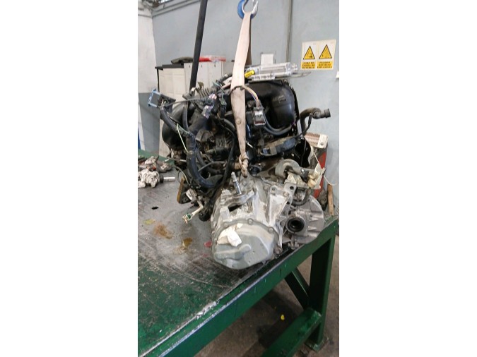 MOTOR CON ACCESORIOS Y CAJA DE CAMBIOS PEUGEOT 307 2021