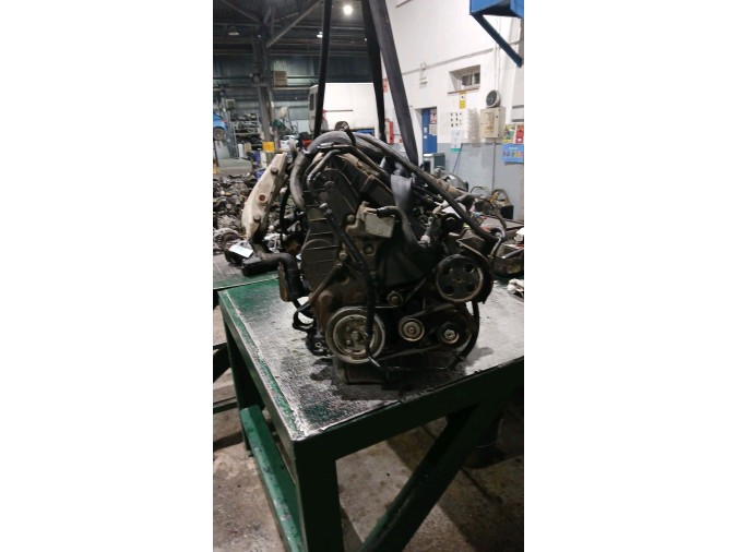 MOTOR CON ACCESORIOS Y CAJA DE CAMBIOS PEUGEOT 206 1999