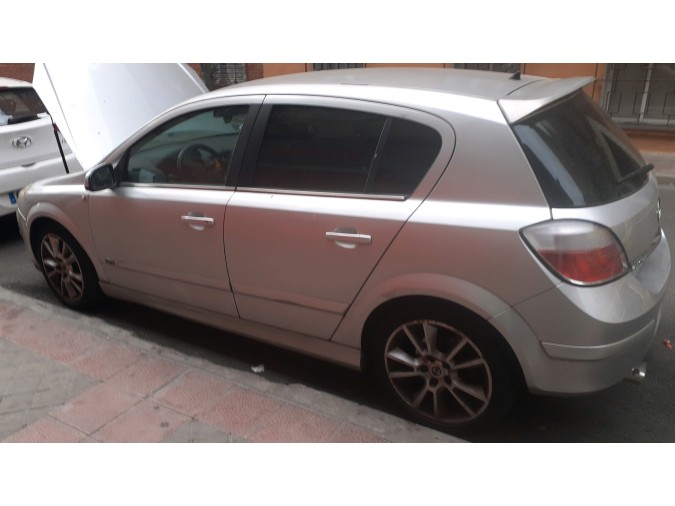 Radiador de Agua OPEL ASTRA 2004