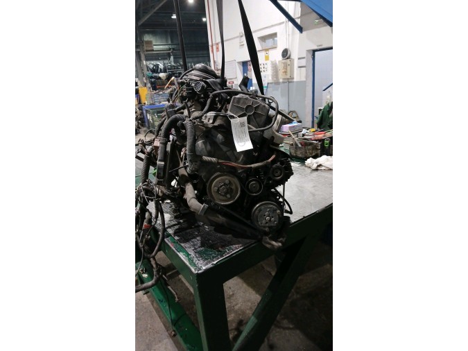MOTOR CON ACCESORIOS Y CAJA DE CAMBIOS PEUGEOT 106 1996