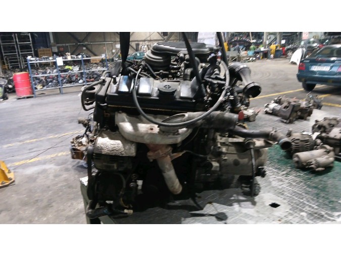 MOTOR CON ACCESORIOS Y CAJA DE CAMBIOS PEUGEOT 106 1996