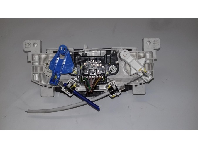 MANDO CALEFACCIÓN DACIA SANDERO 2013