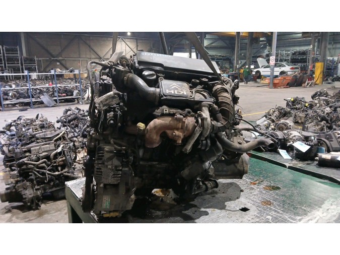 MOTOR CON ACCESORIOS SIN CAJA DE CAMBIOS CITROEN C3 2004