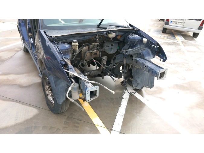 PANEL DELANTERO FORD FOCUS 1999