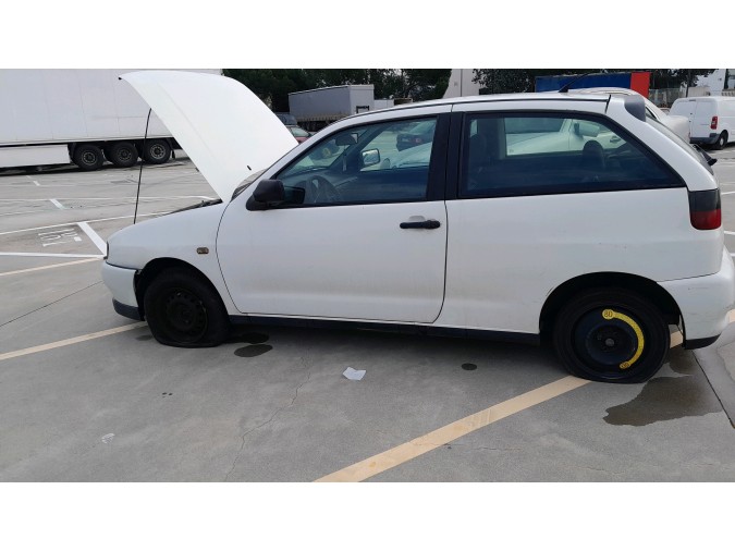 Cerradura guantera SEAT IBIZA 1998