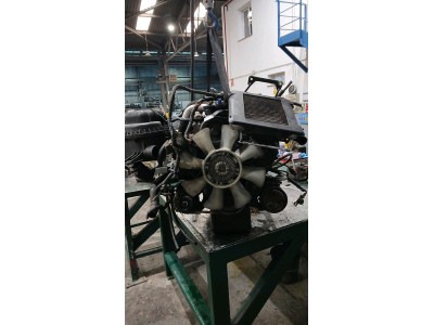 MOTOR CON ACCESORIOS Y CAJA DE CAMBIOS HYUNDAI H100 2005