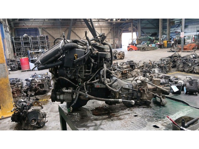 MOTOR CON ACCESORIOS Y CAJA DE CAMBIOS HYUNDAI H100 2005
