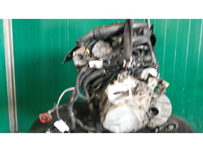 MOTOR CON ACCESORIOS Y CAJA DE CAMBIOS PEUGEOT 208 2017