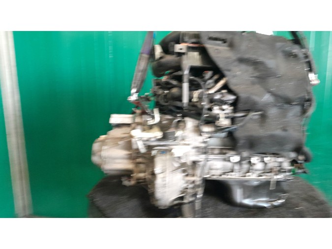 MOTOR CON ACCESORIOS Y CAJA DE CAMBIOS PEUGEOT 208 2017
