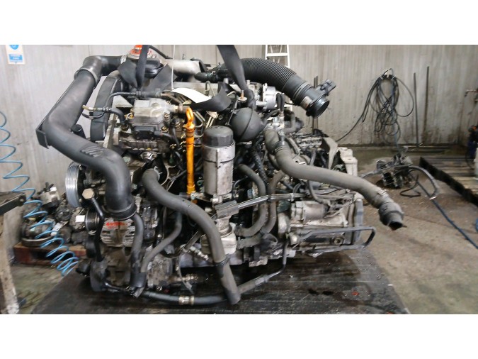 Motor VOLKSWAGEN GOLF 2001