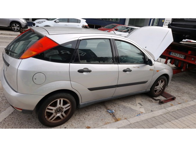 PANEL DELANTERO FORD FOCUS 1999