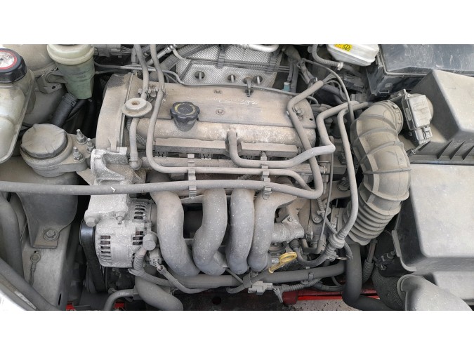 PANEL DELANTERO FORD FOCUS 1999