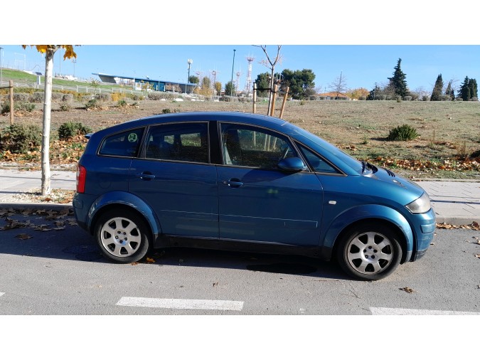 REJILLA DERECHA PARAGOLPES DELANTERO AUDI A2 2001