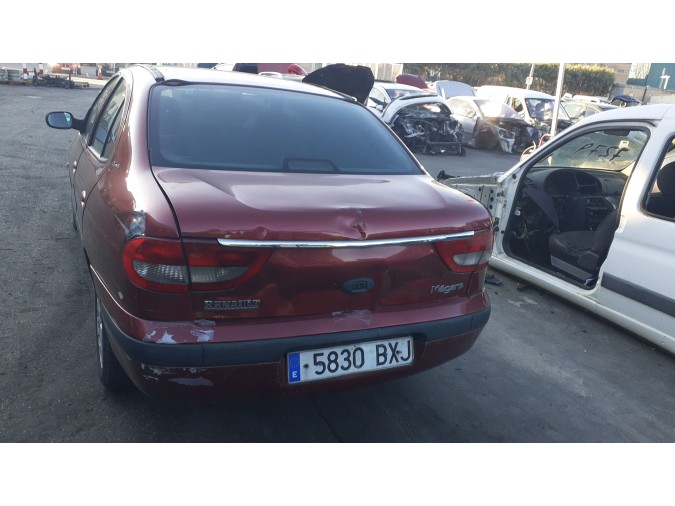 PARAGOLPES DELANTERO RENAULT MÉGANE CLASSIC 2002