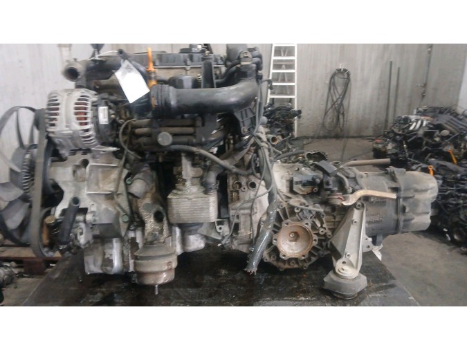 MOTOR CON ACCESORIOS SIN CAJA DE CAMBIOS VOLKSWAGEN PASSAT