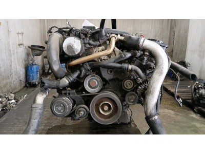 MOTOR CON ACCESORIOS Y CAJA DE CAMBIOS BMW 320D 2003