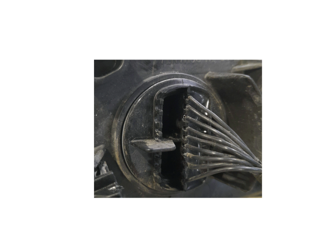 FARO LUZ DIURNA DERECHO PEUGEOT 3008 THP 2021