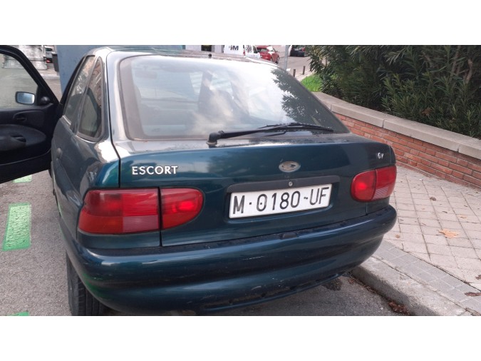 CERRADURA PUERTA TRASERA DERECHA FORD ESCORT 1996