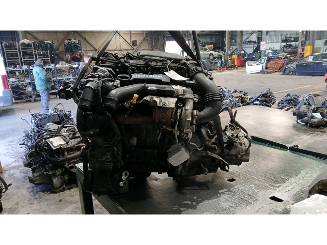 MOTOR CON ACCESORIOS Y CAJA DE CAMBIOS CITROEN BERL FIRST HDI75 2011