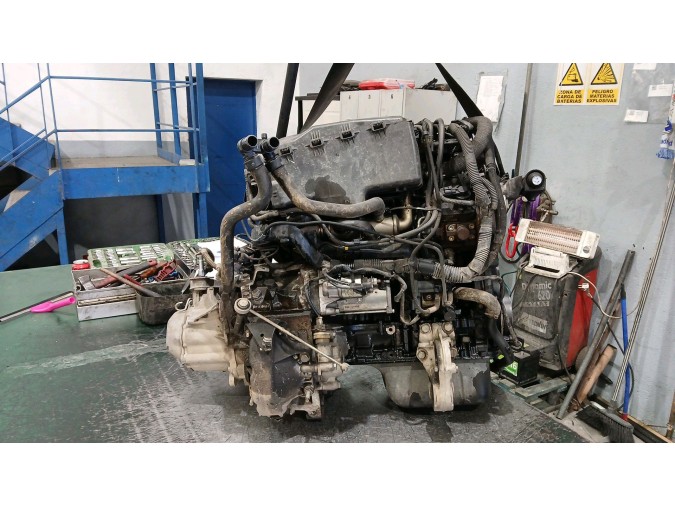 MOTOR CON ACCESORIOS Y CAJA DE CAMBIOS CITROEN BERL FIRST HDI75 2011