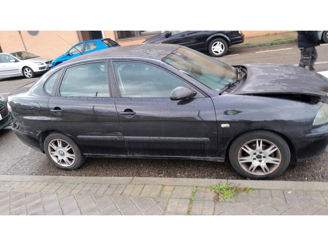 PARAGOLPES TRASERO SEAT CORDOBA 2003