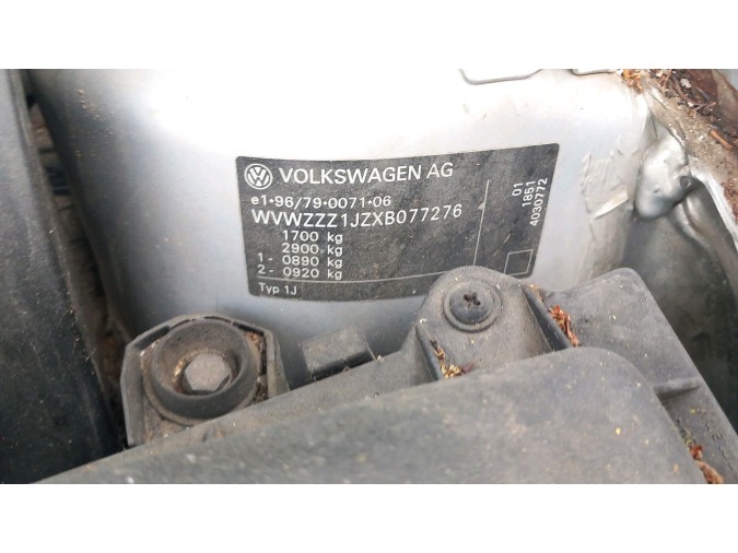 PILOTO TRASERO IZQUIERDO VOLKSWAGEN GOLF 1998