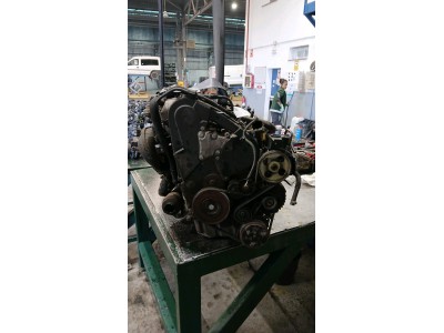 MOTOR CON ACCESORIOS Y CAJA DE CAMBIOS  2003