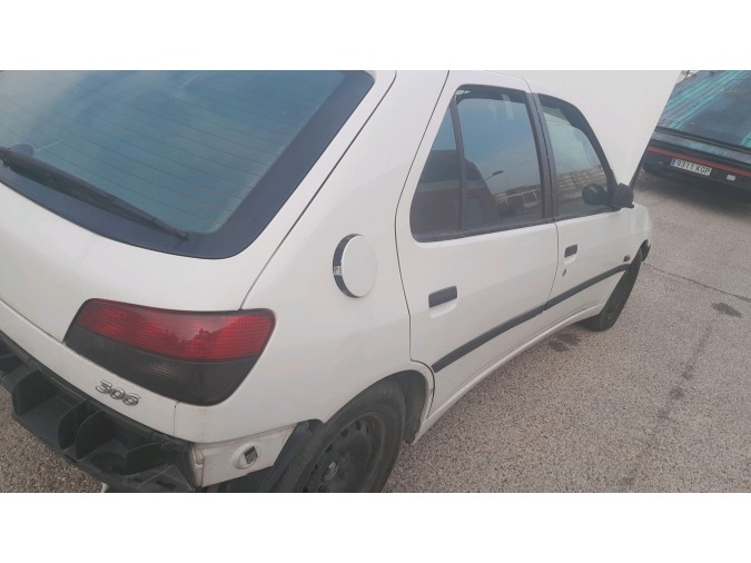 ELEVALUNAS DELANTERO DERECHO PEUGEOT 306 1997