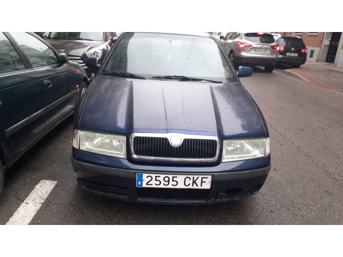 TRAVIESA DL  SKODA OCTAVIA 2003