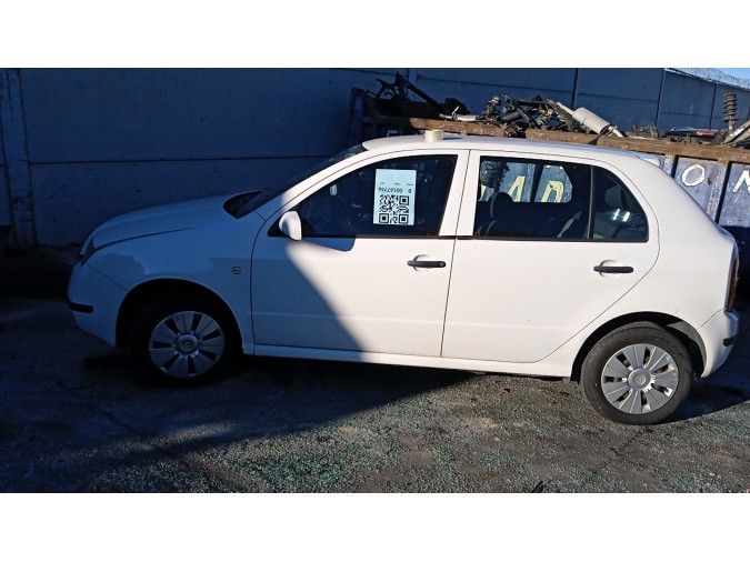 PARAGOLPES TRASERO SKODA FABIA 2004