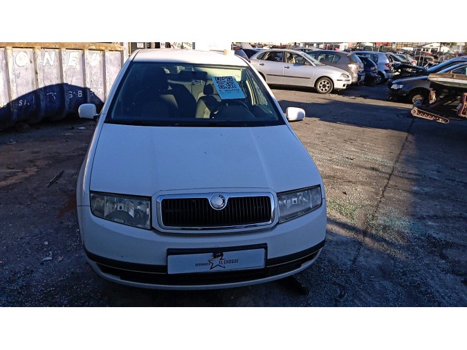 PARAGOLPES TRASERO SKODA FABIA 2004