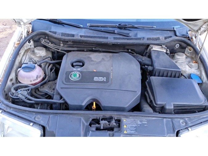 PARAGOLPES TRASERO SKODA FABIA 2004