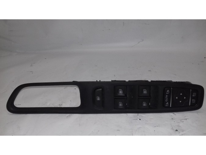 MANDO ELEVALUNAS DELANTERO IZQUIERDO ALFA ROMEO CLIO 2017