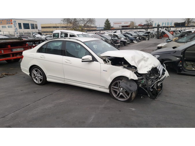 PUERTA TRASERA IZQUIERDA MERCEDES C 250 CDI 4MATIC 2011