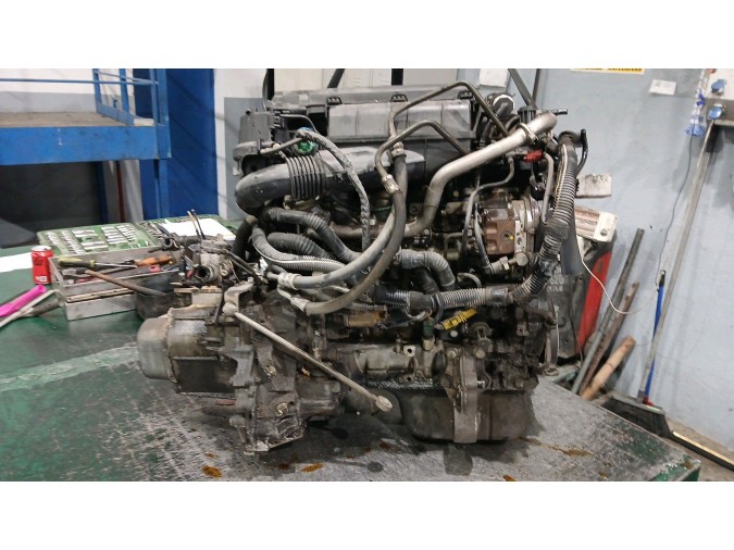 MOTOR CON ACCESORIOS SIN CAJA DE CAMBIOS PEUGEOT 206 2002
