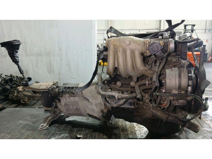 MOTOR CON ACCESORIOS Y CAJA DE CAMBIOS OPEL OMEGA 1989