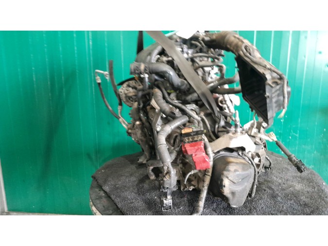 MOTOR CON ACCESORIOS Y CAJA DE CAMBIOS NISSAN JUKE 2010