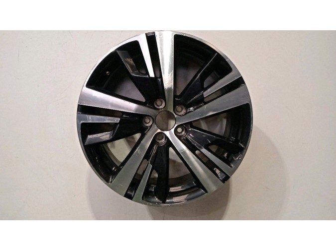 LLANTA PEUGEOT 5008 2015