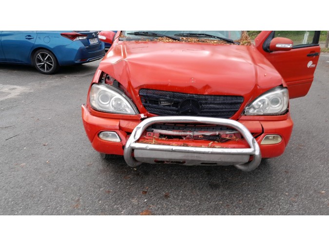 ALETA DELANTERA IZQUIERDA MERCEDES ML 270 CDI 2002