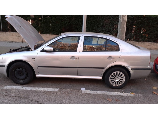 MANDO ELEVALUNAS DELANTERO DERECHO SKODA OCTAVIA 2002