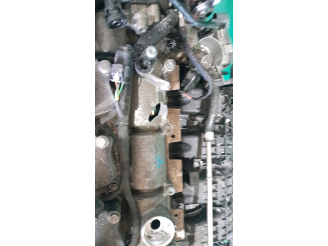 MOTOR CON ACCESORIOS Y CAJA DE CAMBIOS VOLKSWAGEN GOLF
