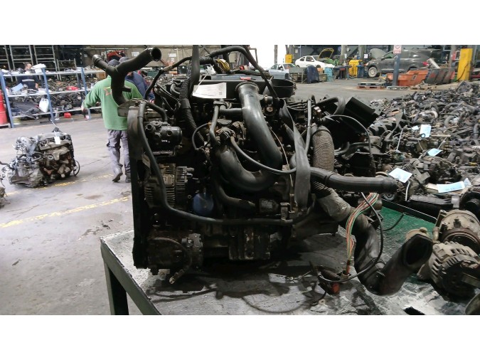 MOTOR CON ACCESORIOS Y CAJA DE CAMBIOS CITROEN XANTIA 1995