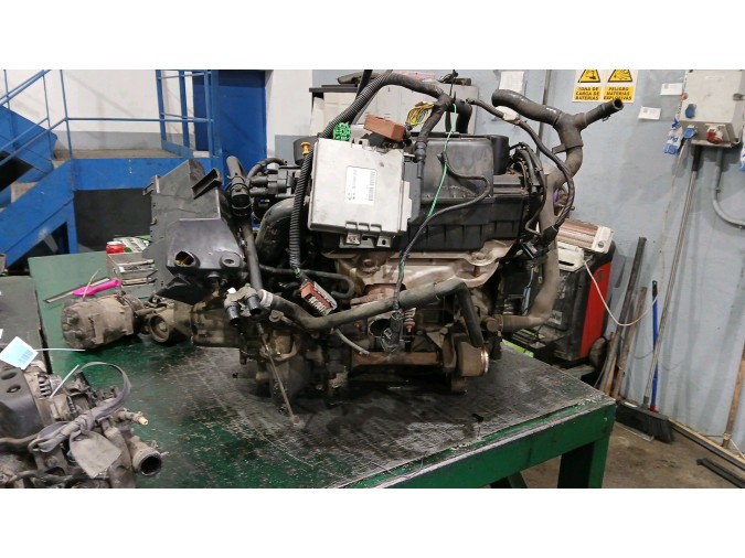 MOTOR CON ACCESORIOS Y CAJA DE CAMBIOS CITROEN XANTIA 1995