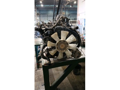 MOTOR CON ACCESORIOS Y CAJA DE CAMBIOS HYUNDAI GALLOPER 2000