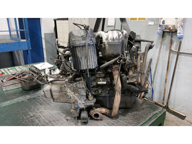 MOTOR CON ACCESORIOS Y CAJA DE CAMBIOS CITROEN SAXO 2002