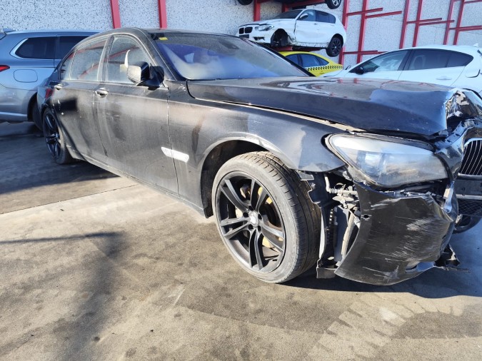 BMW SERIE 7 AÑO 2010. 205.577 KILOMETROS