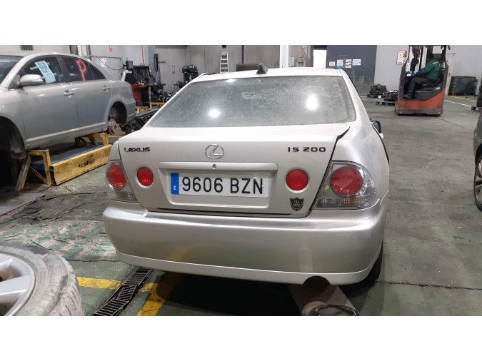 Brazo cent suspensión tr iz TOYOTA LEXUS IS 2002