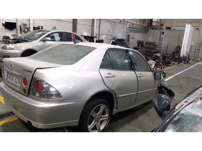 Brazo cent suspensión tr iz TOYOTA LEXUS IS 2002